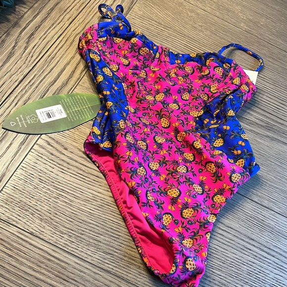 Farm Rio Fruits Dots One Piece Swimsuit sz M 175$ - Picture 13 of 15
